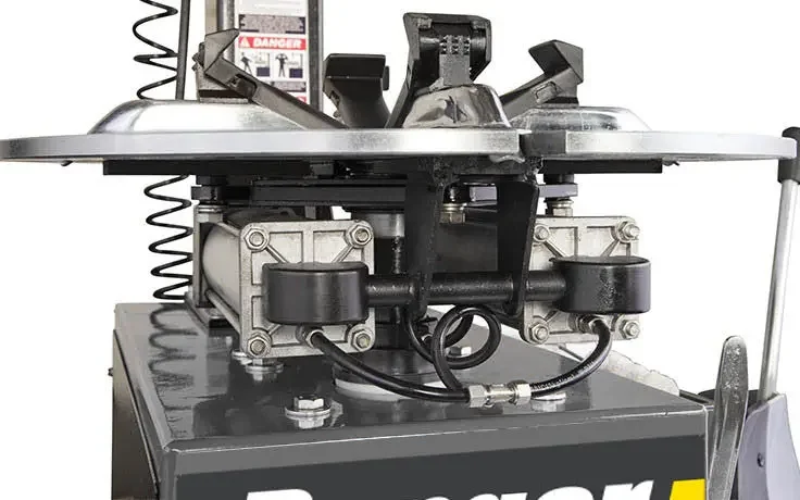 Ranger R745 Swing Arm Tire Changer / 21" Capacity - Image 4